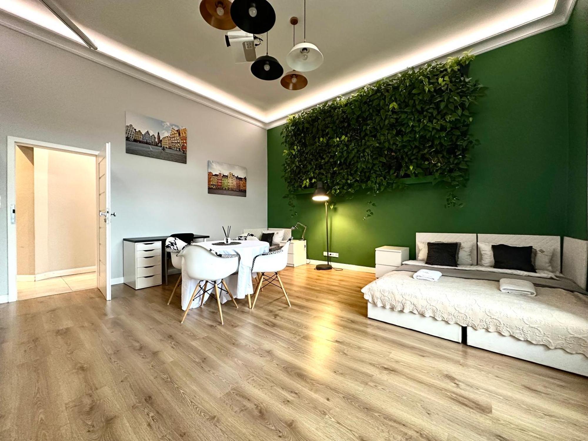 Plac Sw. Macieja Apartment ~ Self Check-In 20H - Wroclaw — Photos 2