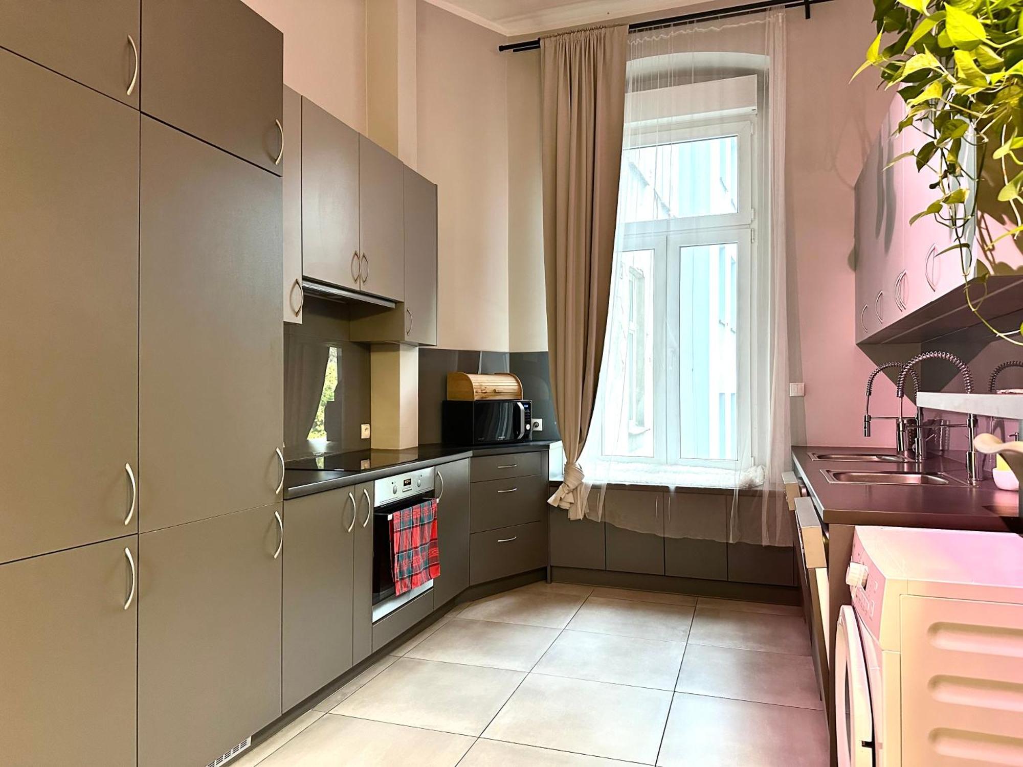 Plac Sw. Macieja Apartment ~ Self Check-In 20H - Wroclaw — Photos 1